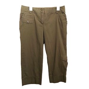 liz & co. Olive Green Capri Pants with Button Pocket on Leg Size 14